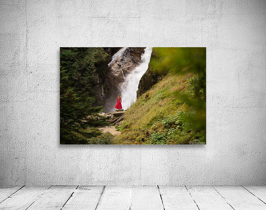 Mist and Memory Wall Preview